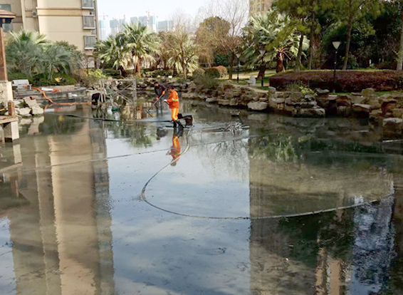 英德景观池淤泥清理