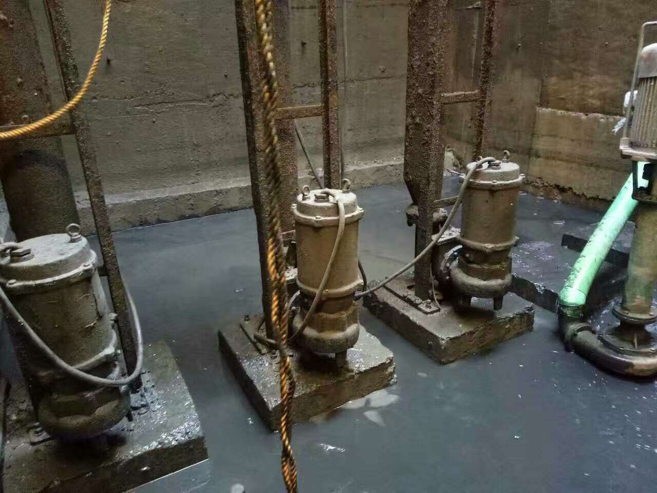 英德污水池清理